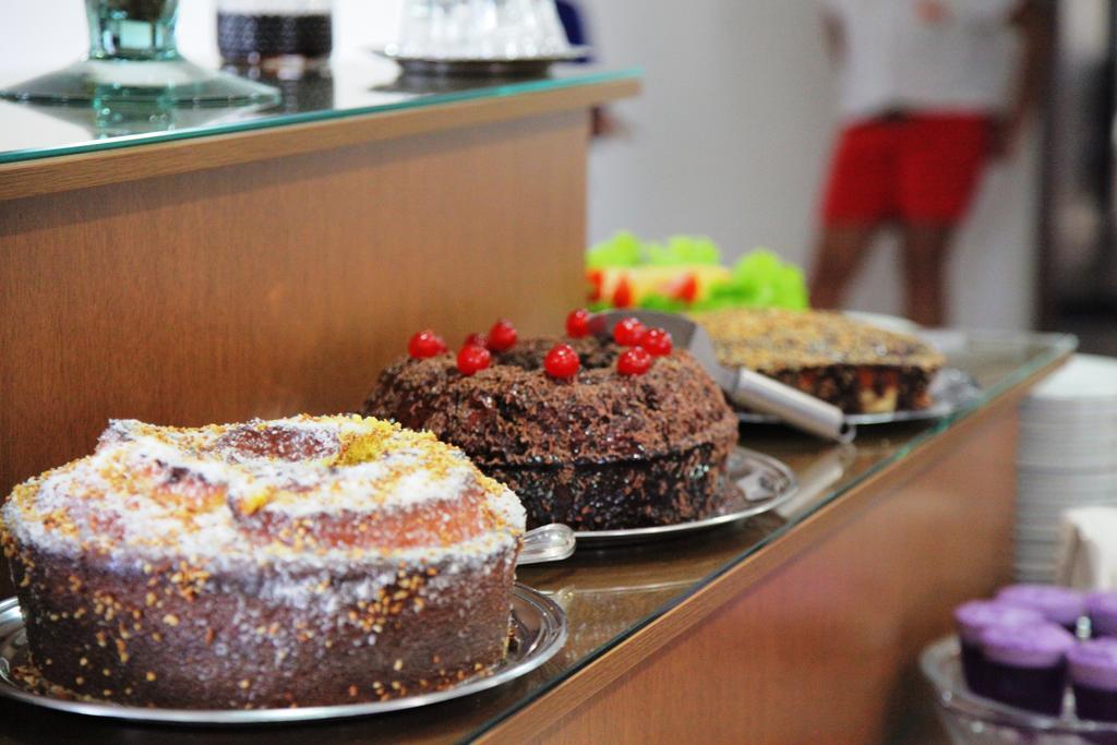 פטרוסיניו Guines Palace Hotel מראה חיצוני תמונה