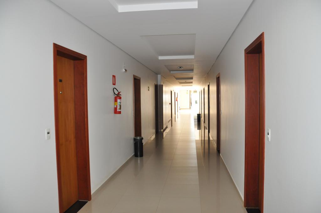 פטרוסיניו Guines Palace Hotel מראה חיצוני תמונה