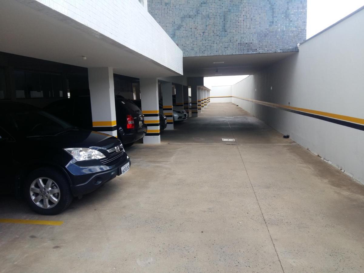 פטרוסיניו Guines Palace Hotel מראה חיצוני תמונה