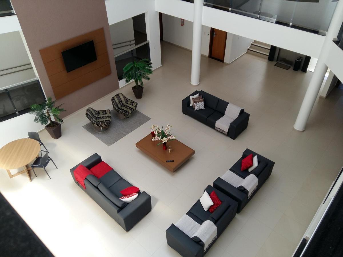 פטרוסיניו Guines Palace Hotel מראה חיצוני תמונה