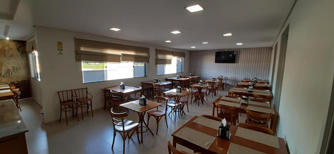 פטרוסיניו Guines Palace Hotel מראה חיצוני תמונה