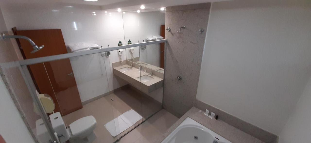 פטרוסיניו Guines Palace Hotel מראה חיצוני תמונה