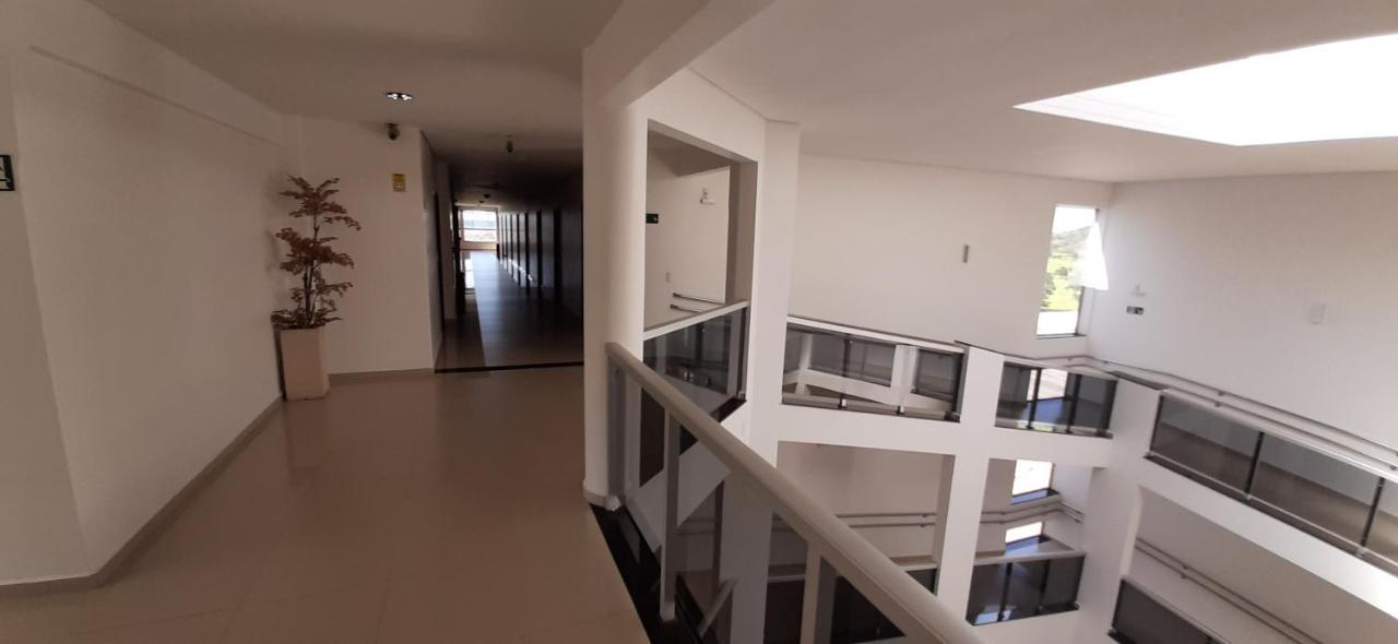 פטרוסיניו Guines Palace Hotel מראה חיצוני תמונה