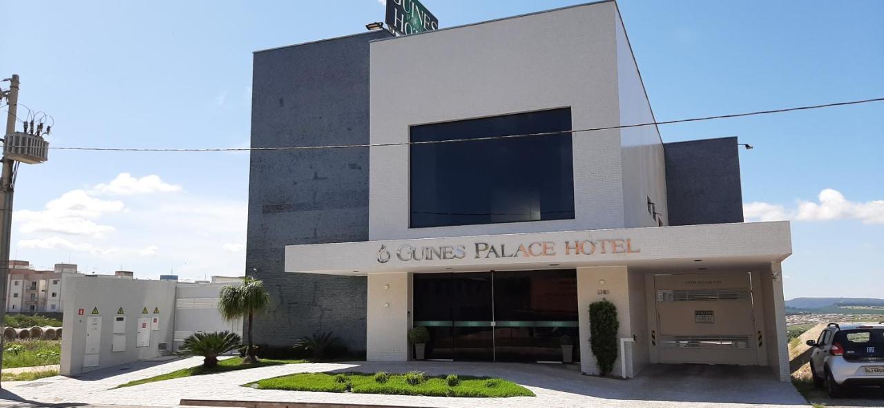 פטרוסיניו Guines Palace Hotel מראה חיצוני תמונה